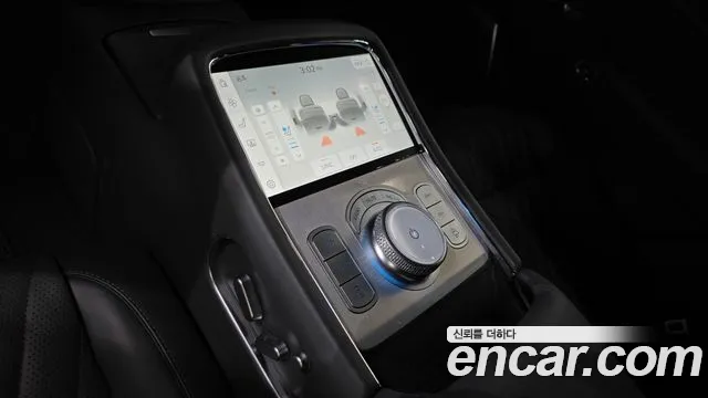 Genesis G90 Бензин 3.5 Turbo e-S/C AWD — Фото автомобиля 19