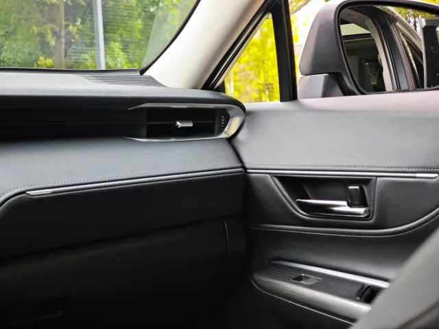 Toyota Harrier — Фото автомобиля 12