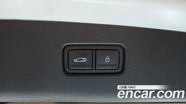 Genesis GV70 — Фото автомобиля 23