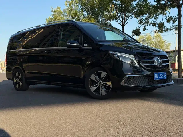 Mercedes-Benz V-Class — Фото автомобиля 3