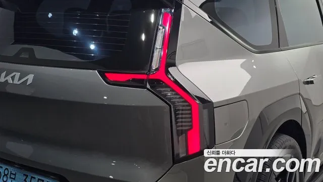 Kia EV9 — Фото автомобиля 23