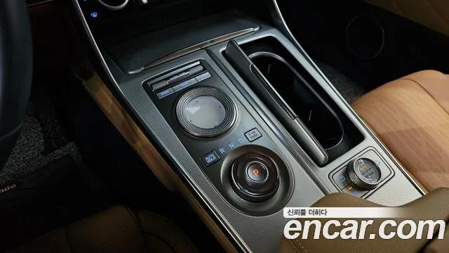 Genesis GV80 — Фото автомобиля 12
