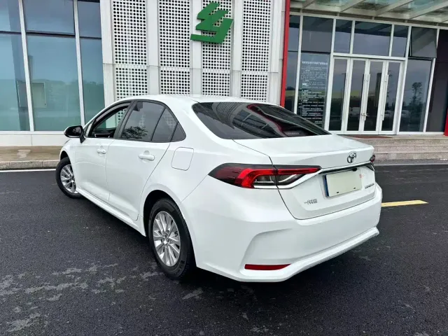Toyota Corolla — Фото автомобиля 3