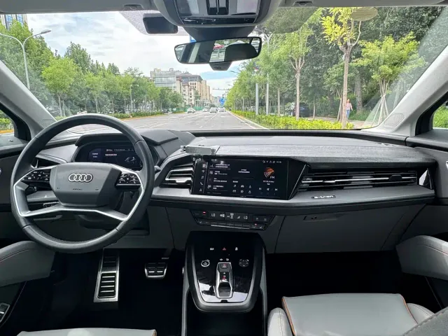 Audi Q5 e-tron — Фото автомобиля 21