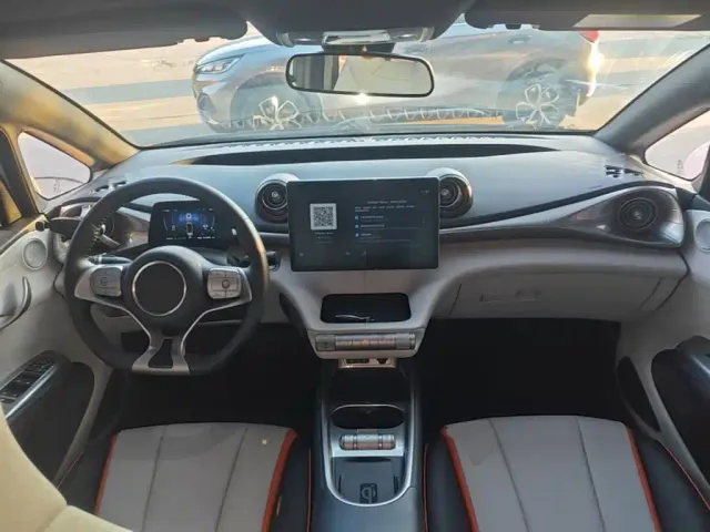 BYD Dolphin 2021 Model 405km Fashion Edition — Фото автомобиля 5