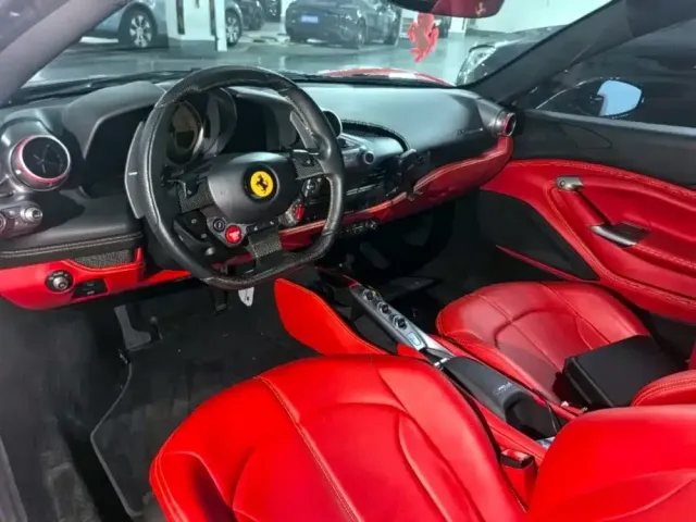 Ferrari F8 — Фото автомобиля 3