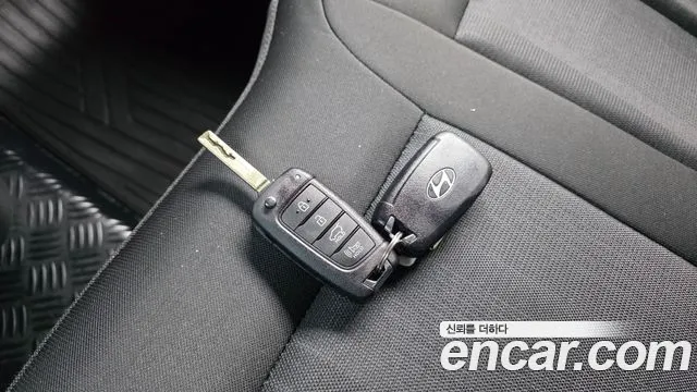 Hyundai Staria Staria Карго 3 места — Фото автомобиля 23