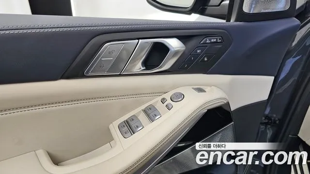 BMW X7 G07 — Фото автомобиля 30