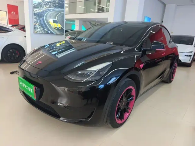 Фотография автомобиля — Tesla Model Y