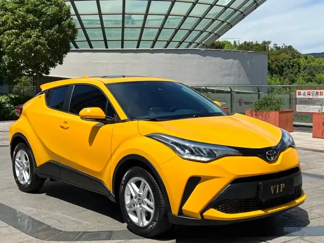 Toyota C-HR — Фото автомобиля 3