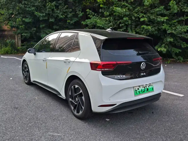 Volkswagen ID.3 — Фото автомобиля 8