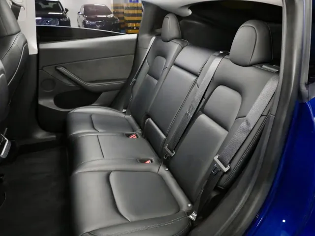 Tesla Model Y — Фото автомобиля 8