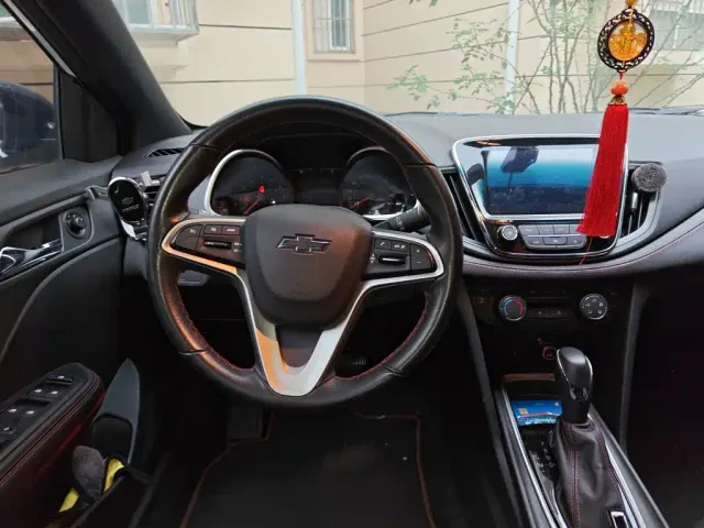 Chevrolet Monza — Фото автомобиля 11