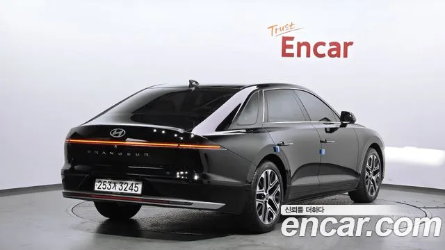 Hyundai Grandeur Grandeur (GN7) 2.5 Бензин 2WD — Фото автомобиля 2