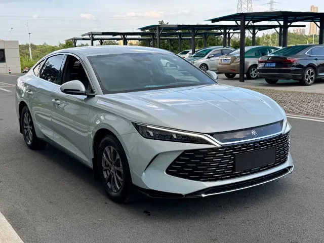 BYD Qin L — Фото автомобиля 3