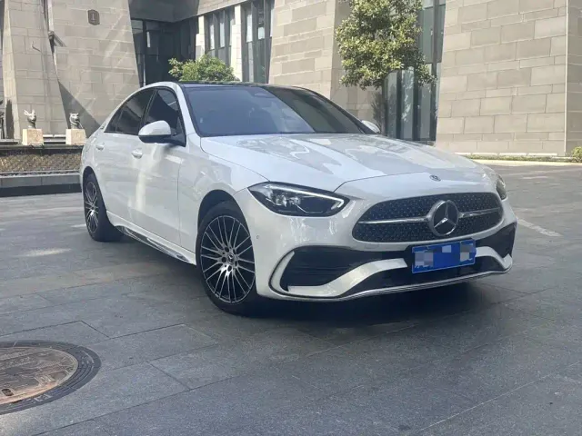 Mercedes-Benz C-Class — Фото автомобиля 3