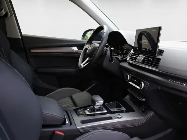 Audi Q5L — Фото автомобиля 11