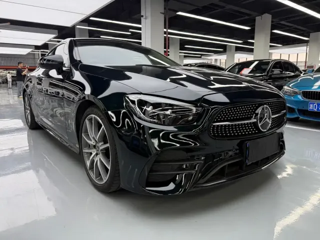 Mercedes-Benz E-Class — Фото автомобиля 3