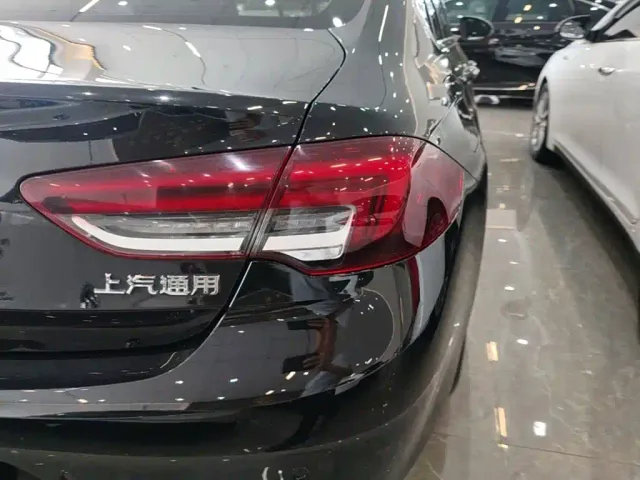 Buick Regal — Фото автомобиля 7