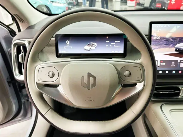 Leapmotor B01 — Фото автомобиля 20
