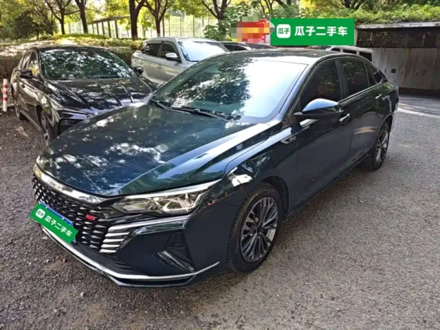 Фотография автомобиля — Dongfeng Yixuan MAX