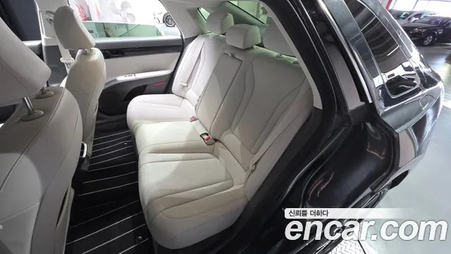 Hyundai Grandeur GN7 — Фото автомобиля 16