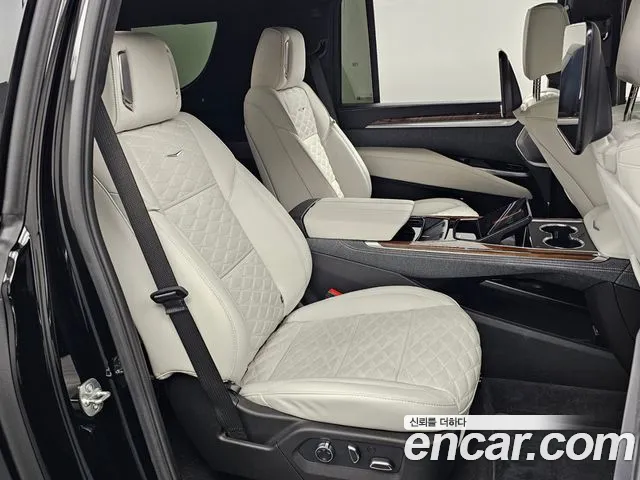 Cadillac Escalade 5th Gen — Фото автомобиля 12