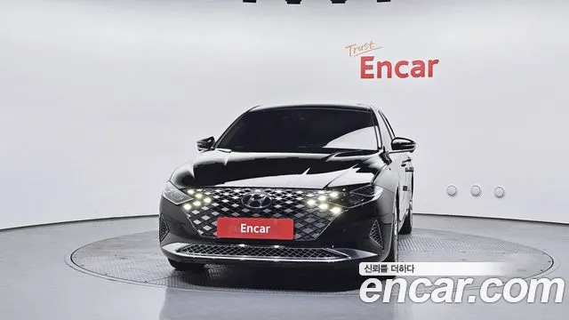 Hyundai Grandeur — Фото автомобиля 3