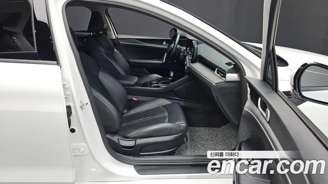 Kia K5 K5 3 поколение 2.0 LPI(Для проката) — Фото автомобиля 22