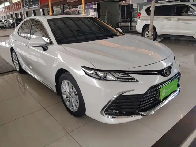 Toyota Camry — Фото автомобиля 3