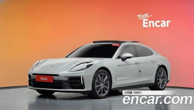Фотография автомобиля — Porsche Panamera 976