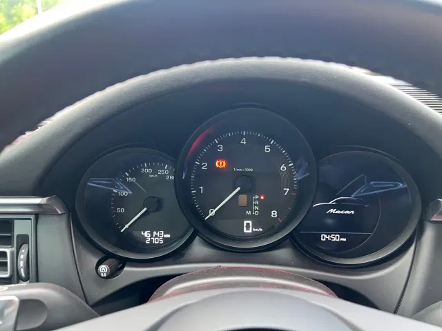 Porsche Macan — Фото автомобиля 10