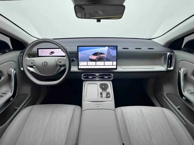 Leapmotor B01 — Фото автомобиля 14