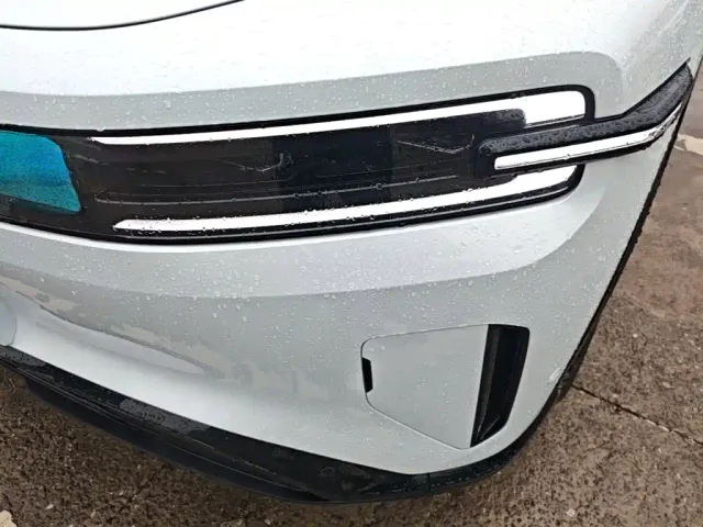 Changan Qiyuan E07 — Фото автомобиля 23