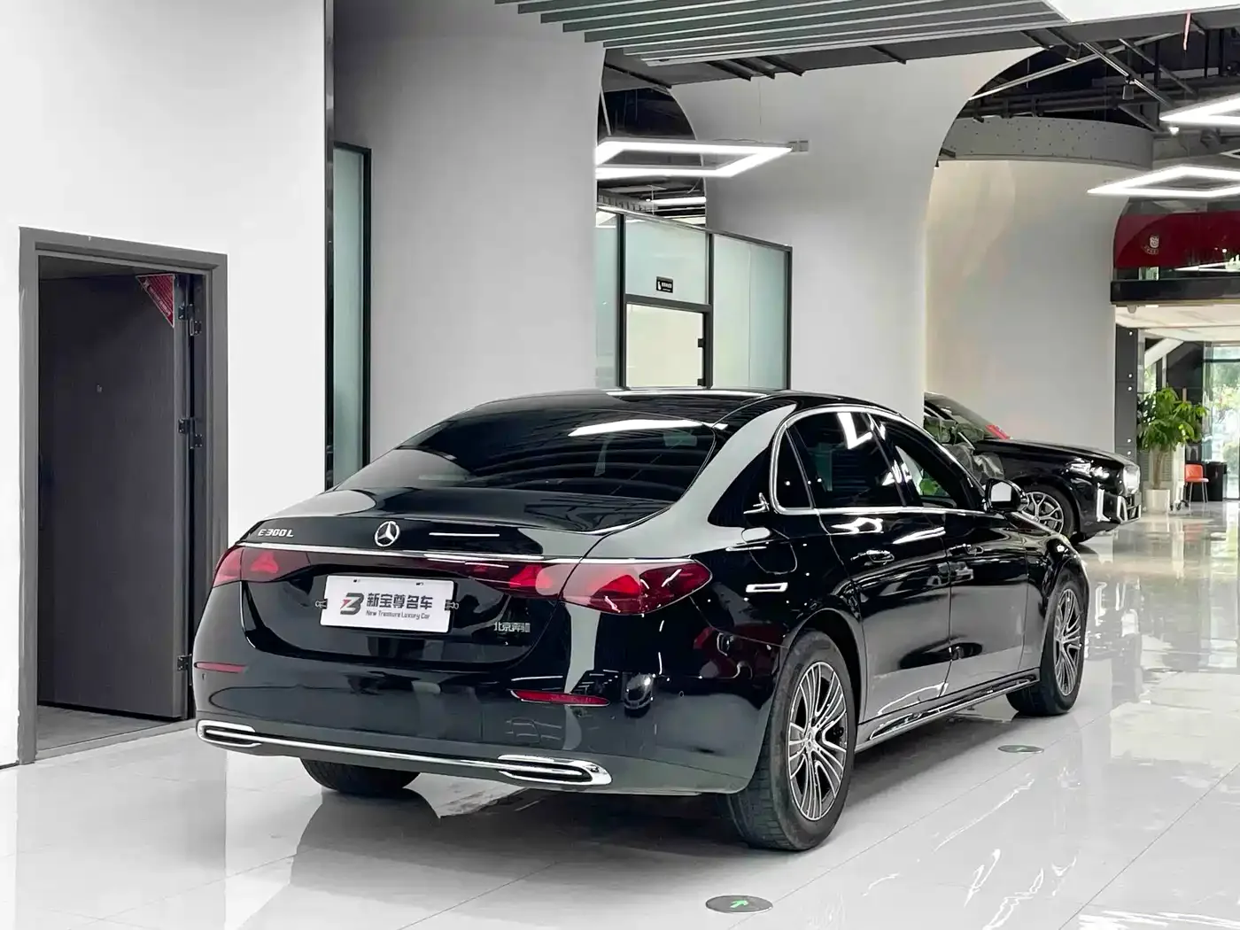 Mercedes-Benz Mercedes-Benz E-Class 2025 E 260 L — Фото автомобиля 12