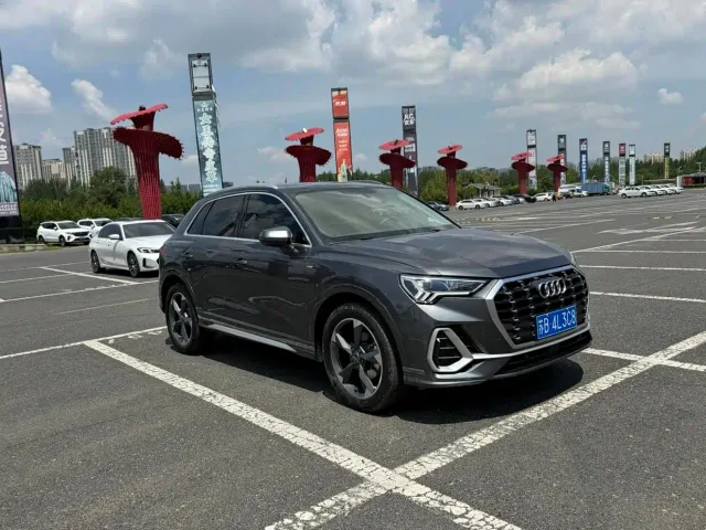 Audi Q3 — Фото автомобиля 3