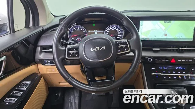 Kia Canival — Фото автомобиля 11