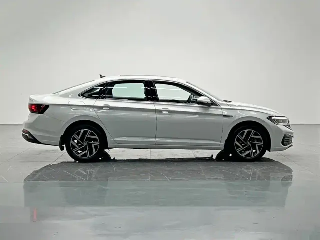 Volkswagen Sagitar — Фото автомобиля 7