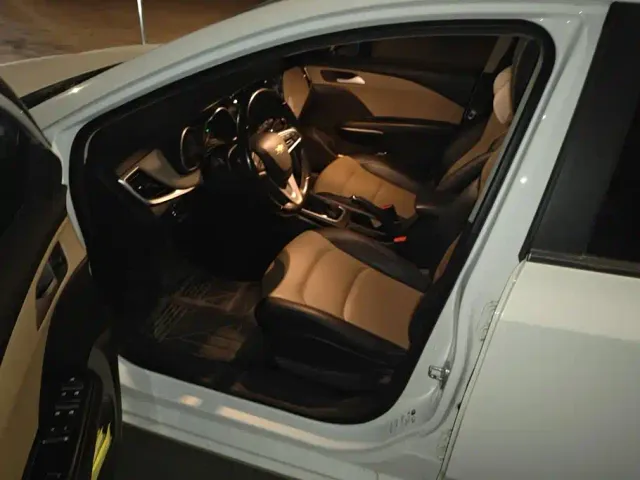 Chevrolet Monza — Фото автомобиля 9