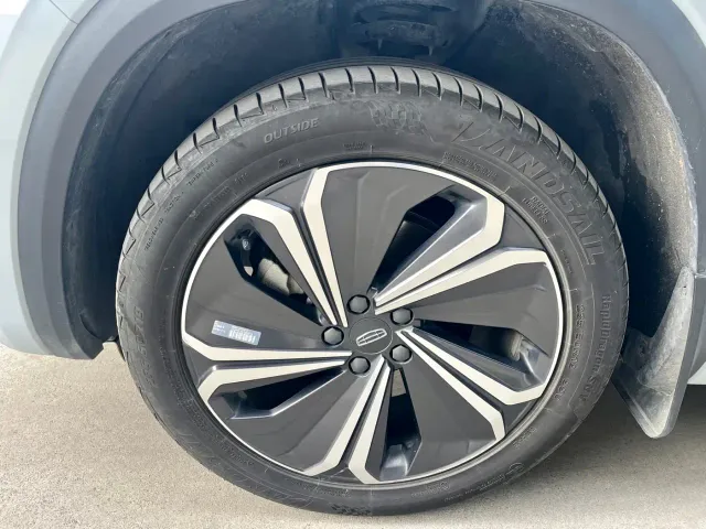 Geely Xingyue L — Фото автомобиля 4