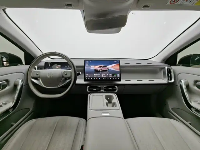 Leapmotor B01 — Фото автомобиля 4
