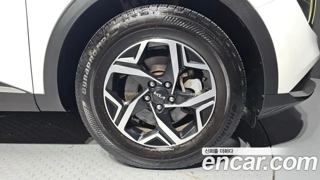 Kia Sportage Sportage 5-е поколение Бензин 1.6 турбо 2WD — Фото автомобиля 20