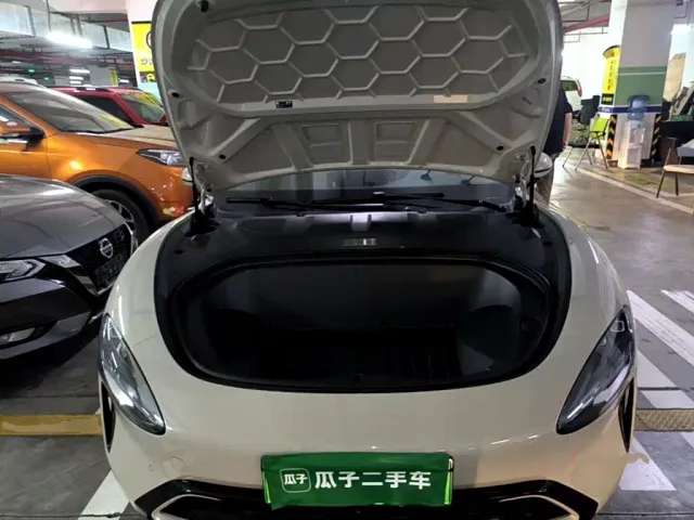 Xiaomi SU7 — Фото автомобиля 19