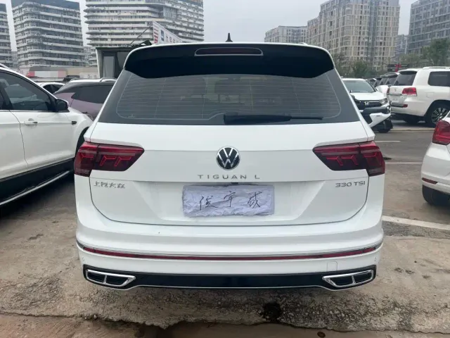 Volkswagen Tiguan L — Фото автомобиля 5