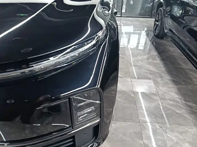 Li Auto L7 — Фото автомобиля 23