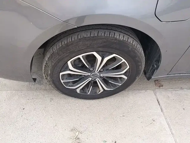 Roewe i6 MAX EV — Фото автомобиля 22