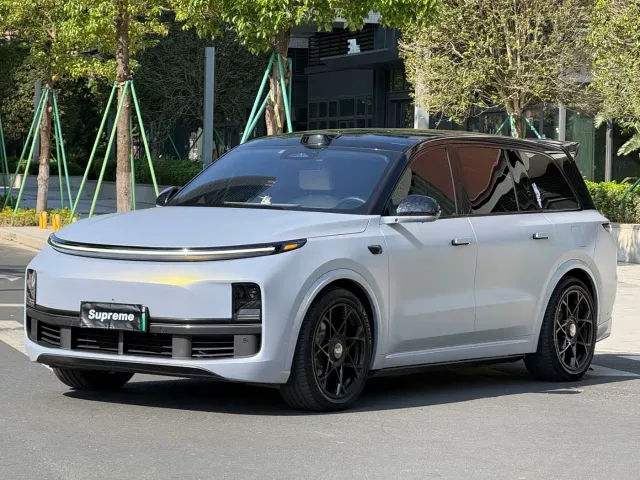 Фотография автомобиля — Li Auto L9