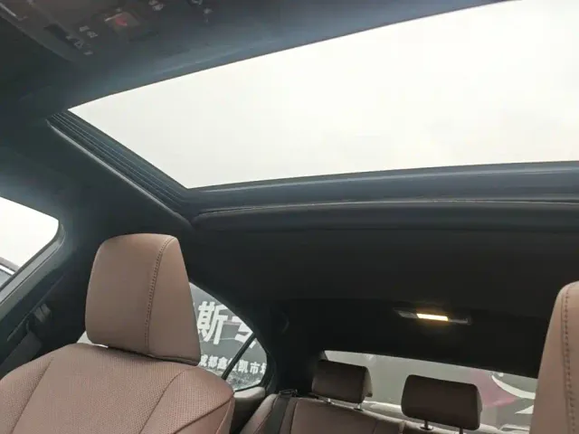 Lexus ES — Фото автомобиля 17