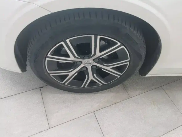 Volvo S60 — Фото автомобиля 22