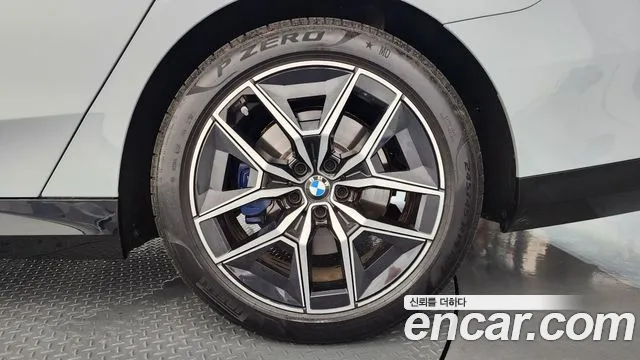 BMW 5-Series — Фото автомобиля 19